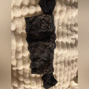 Black lacey crop top